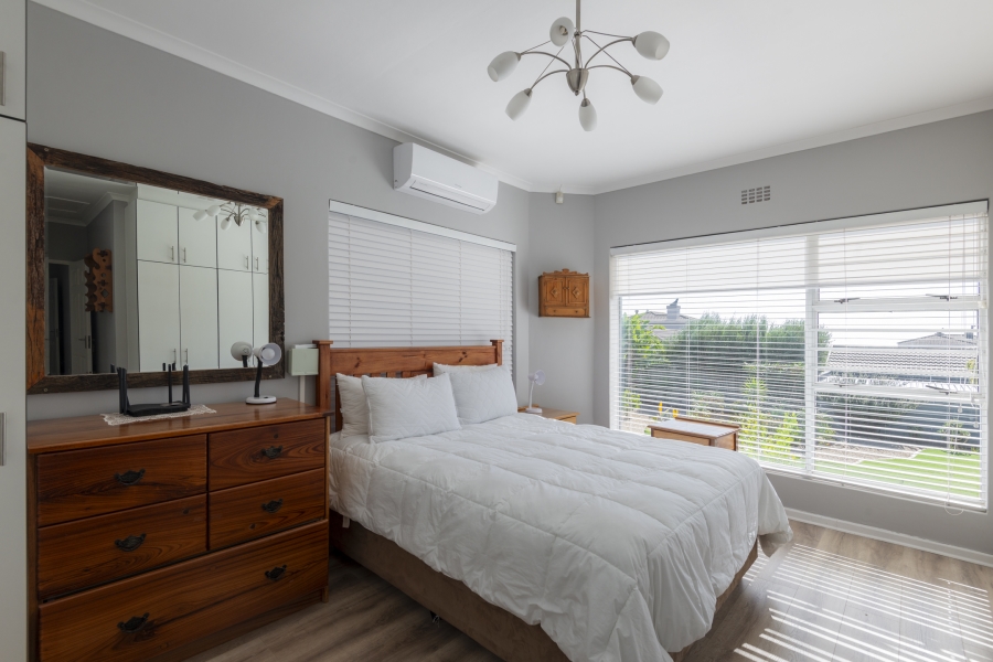 3 Bedroom Property for Sale in Myburgh Park Western Cape